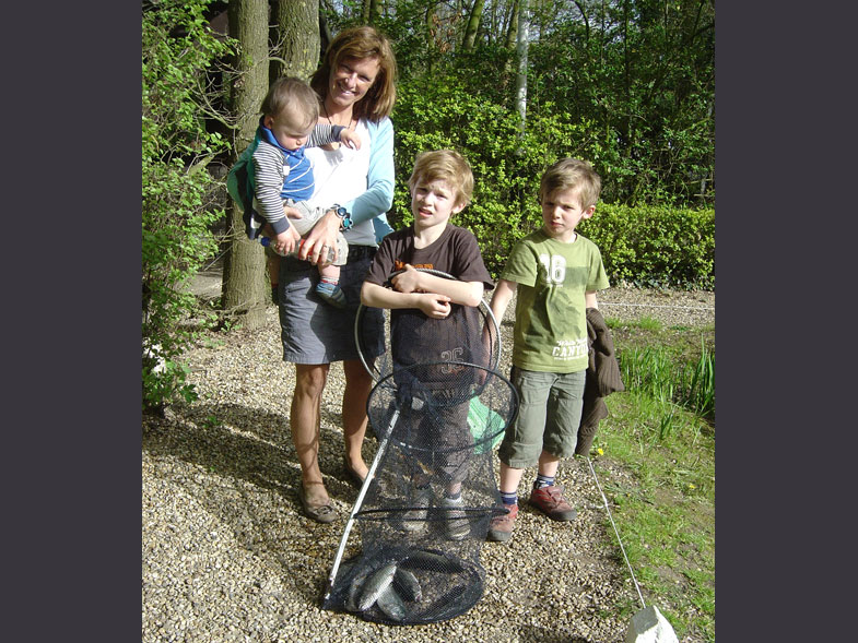 Coen, Jasper, Sander & Caroline gaan voor de eerste keer vissen